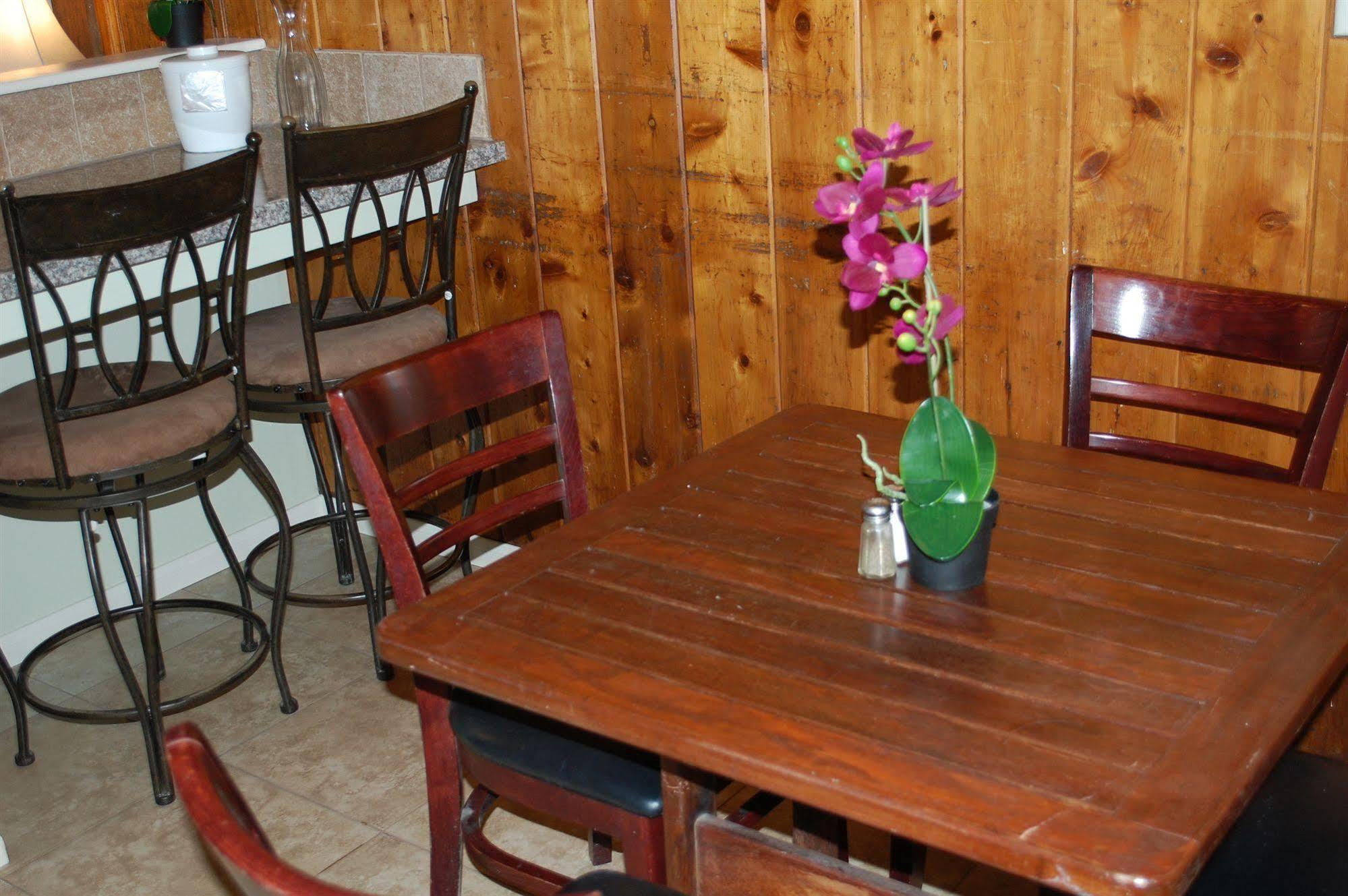 El Rancho Motel
